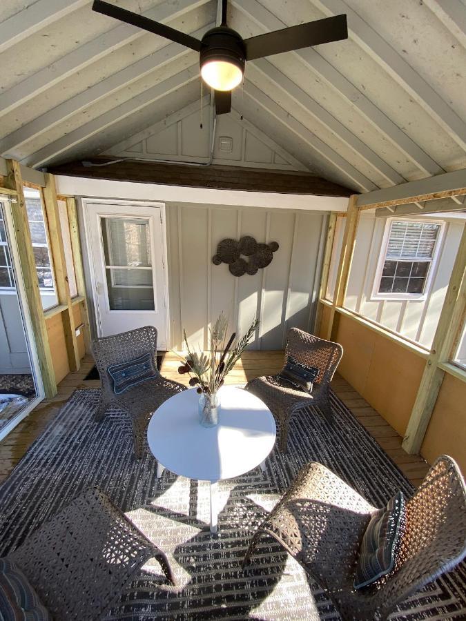 Here It Is! Cool Cape Cod-3 Br-2.5 Bath-12 Guests Olathe Exterior foto